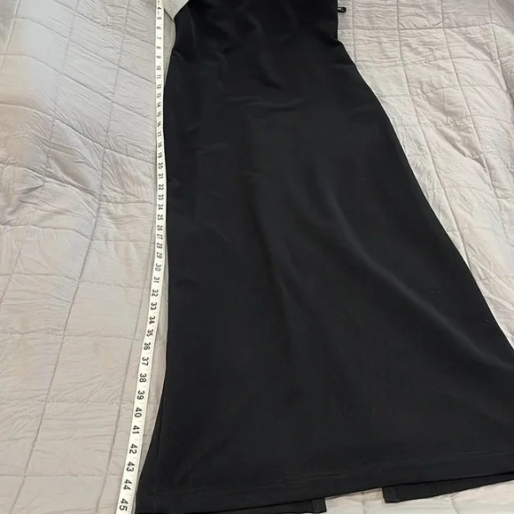 Night Way Collections. Beautiful long black evening dress. Size 8 never worn - Picture 12 of 15